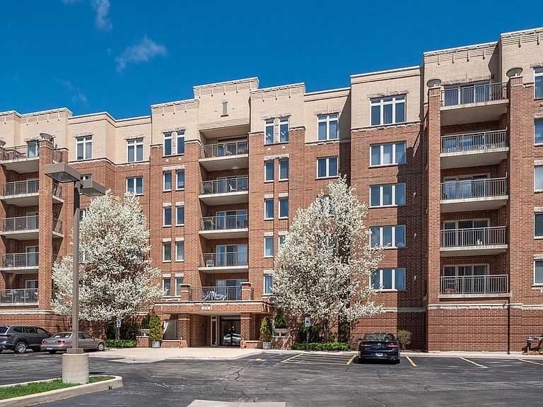 635 Perrie Dr Elk Grove Village, IL, 60007 - Apartments for Rent | Zillow