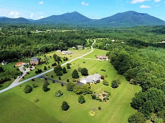 4th image of 1155 Foxfire Ln