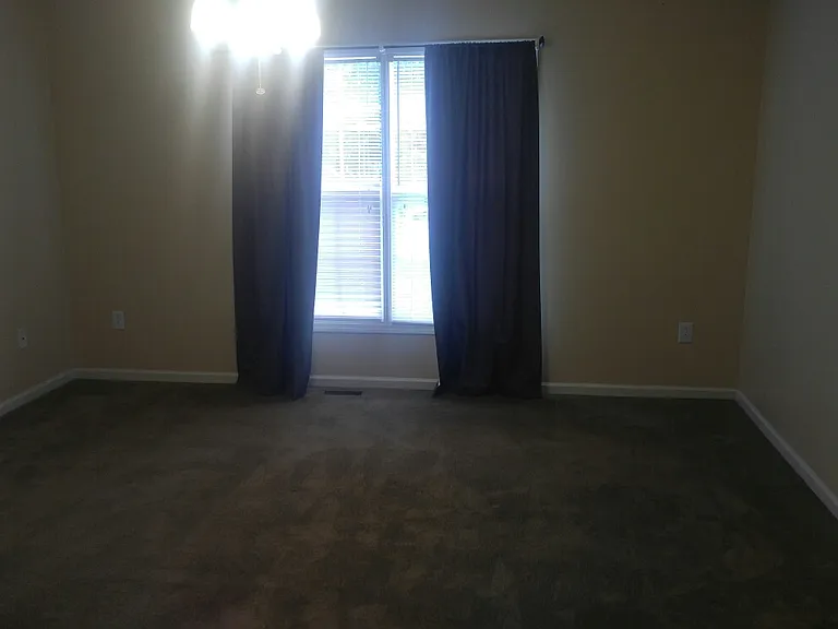 4924 Pond Ct — Photo 9
