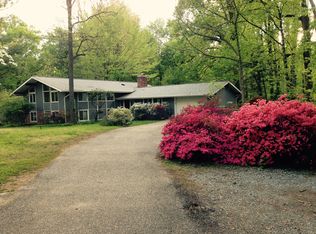 6718 Persimmon Tree Rd, Bethesda, MD 20817