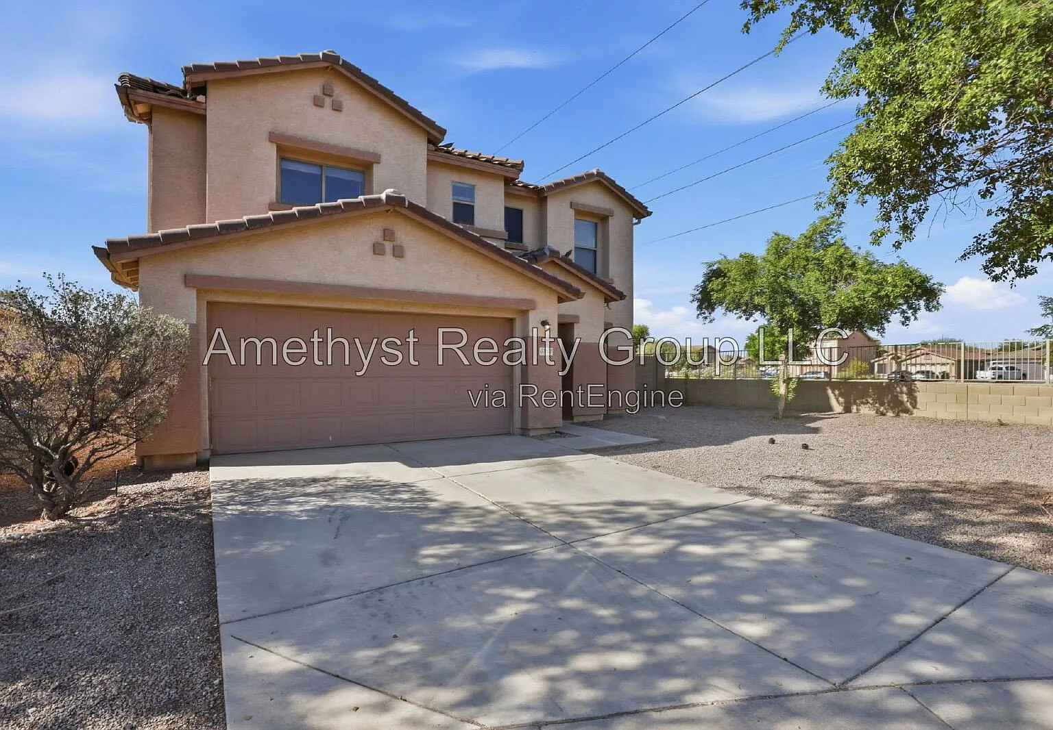 4 bed, 2.5 bath, 2317 sqft, $2,395 — Photo 2