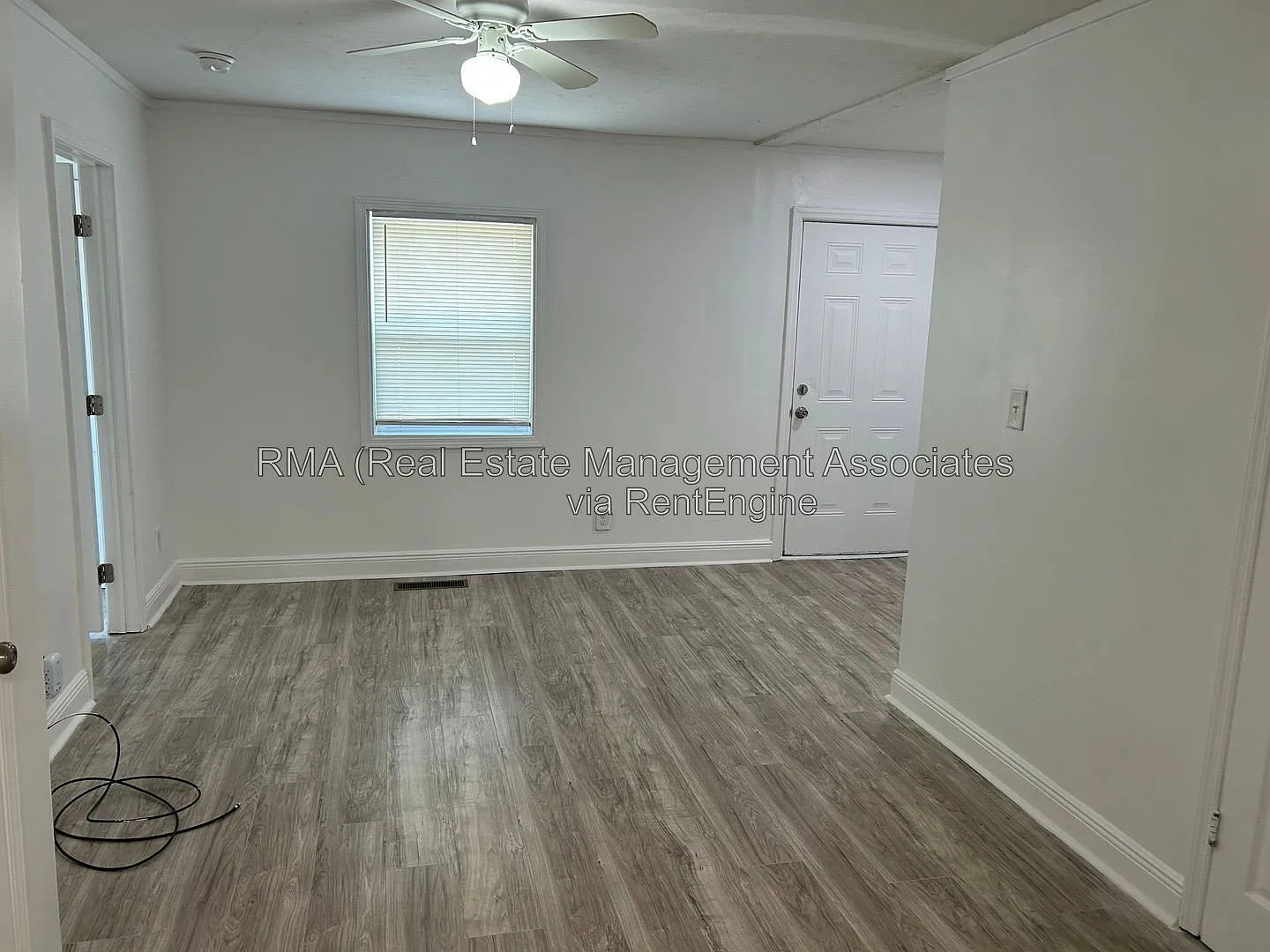 2 bed, 2.0 bath, 784 sqft, $1,150 — Photo 2