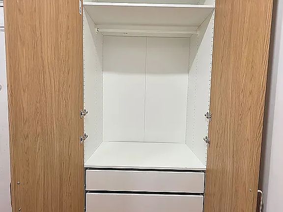 5th image of 222 W 17th St APT 4C