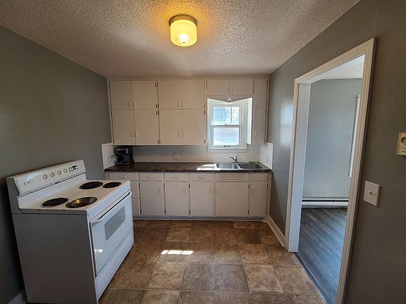 3rd image of 711 8th Ave #10