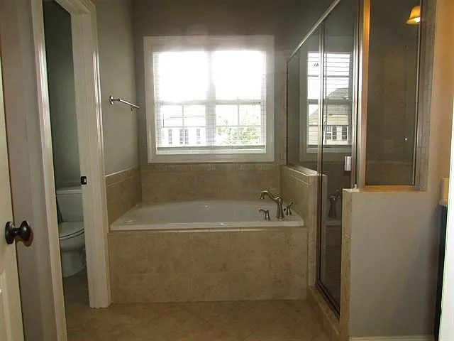 1305 Palace Garden Way — Photo 9