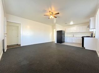 8251 S San Pedro St APT 4, Los Angeles, CA 90003