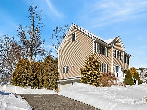 2nd image of 255 Burlington Ave