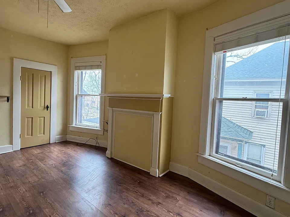 429 W Lasalle Ave #4