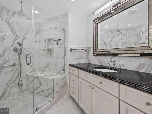5802 Nicholson Ln #2-706, Bethesda, MD 20852