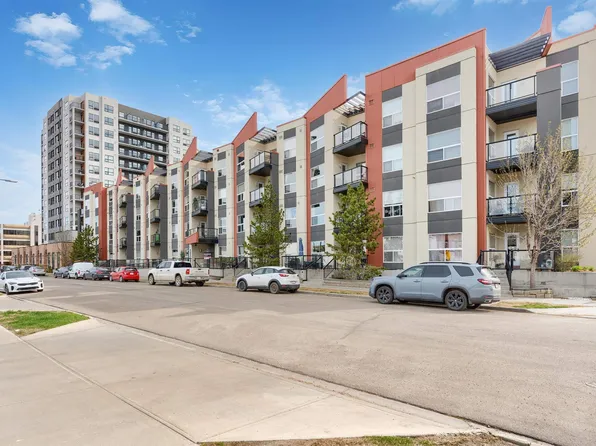 10523 123rd St NW #410, Edmonton, AB T5N 1N9
