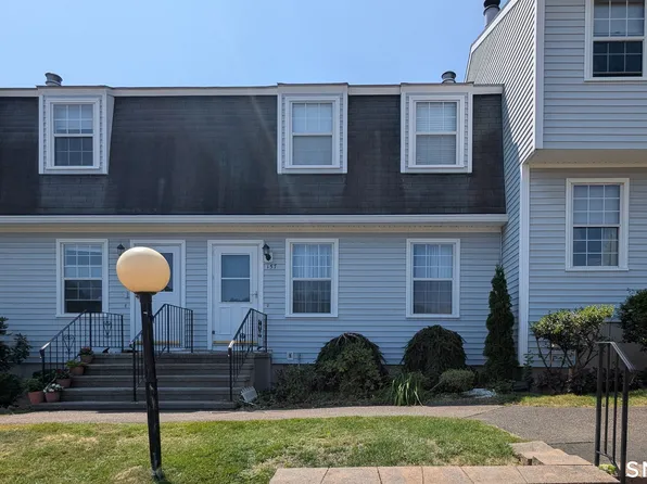 157 Austin Ryer Lane #157, Branford, CT 06405