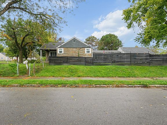 4th image of 1914 W Mound St