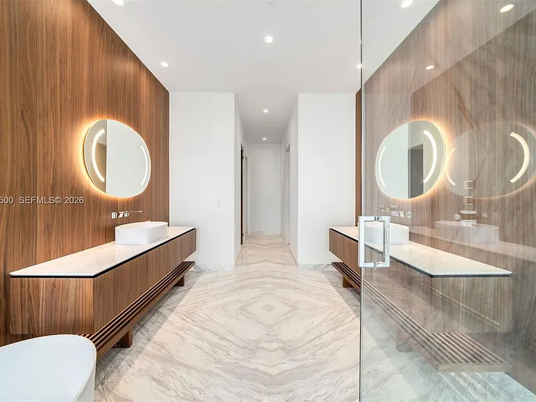 5 Grove Isle Dr — Photo 12