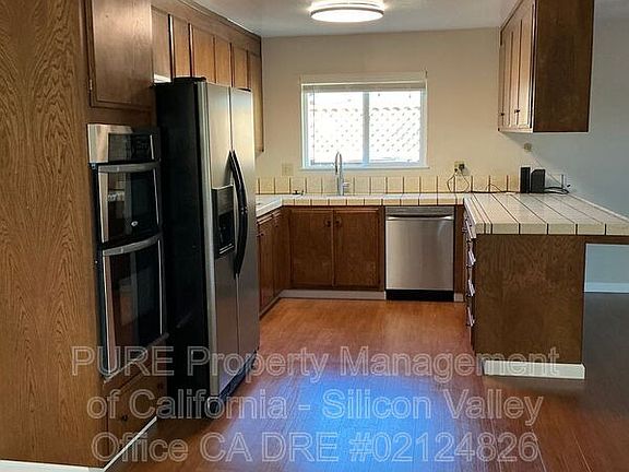 4th image of 5655 Glen Haven Ct