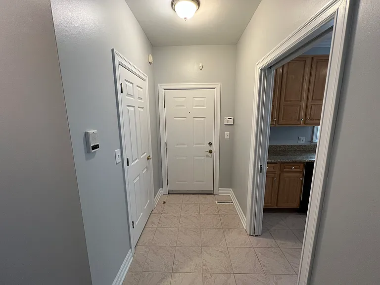680 W Ferry St #4 — Photo 11