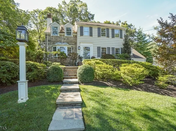 78 Blackburn Rd, Summit City, NJ 07901