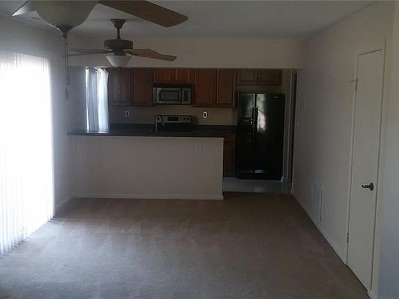 2nd image of 208 Henwick Ct
