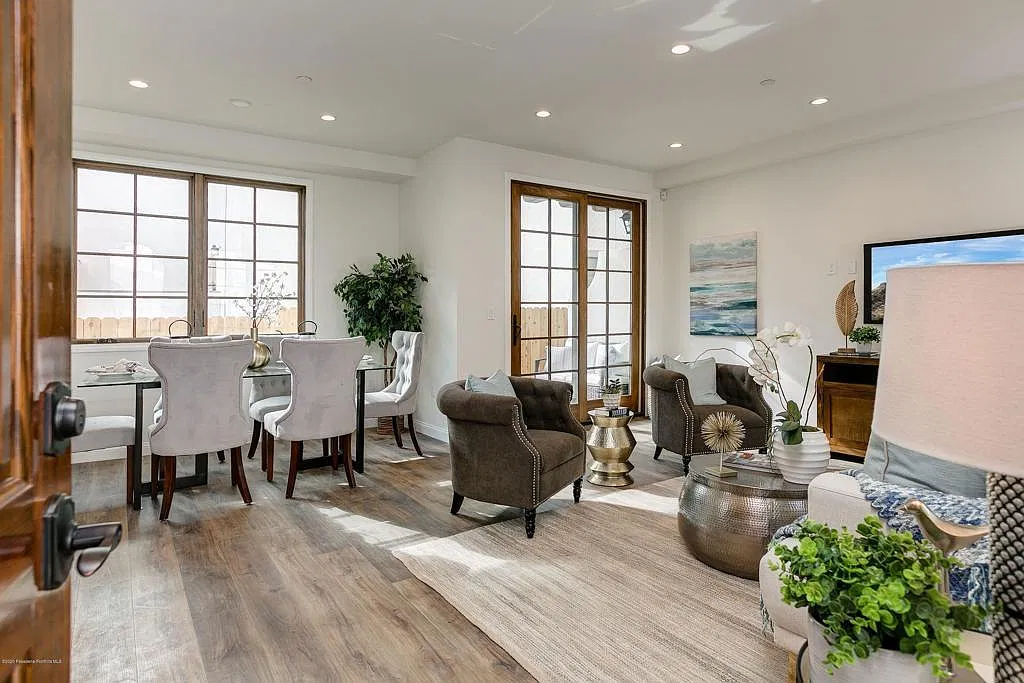 388 S Los Robles Ave — Photo 4