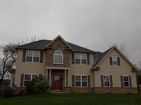 2nd image of 363 Mohican Dr