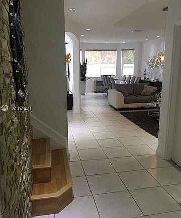4th image of 7052 NW 114th Ct #7052