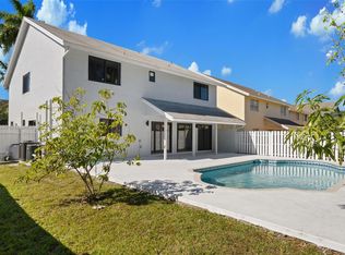 1211 SW 97th Ave, Hollywood, FL 33025