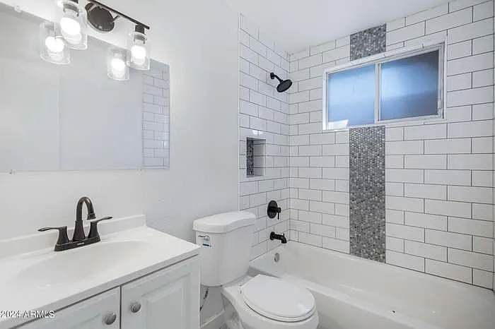 383 N Evergreen St — Photo 11