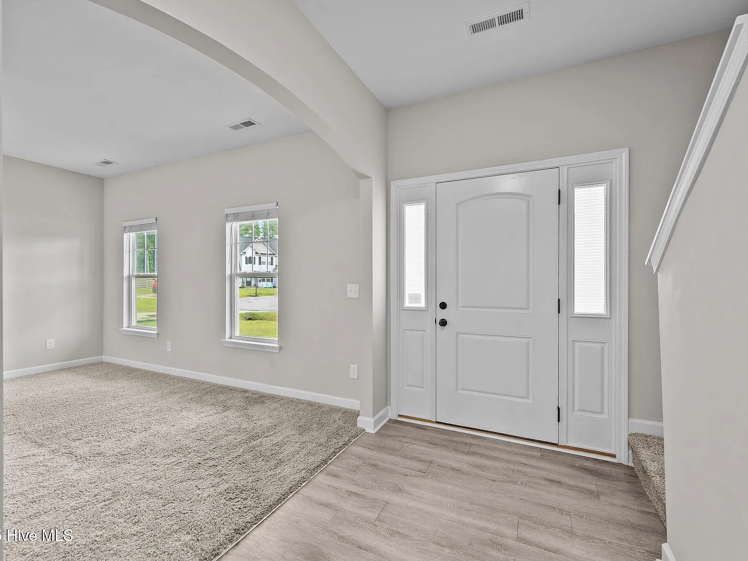 4 bed, 2.5 bath, 2149 sqft, $2,300 — Photo 3