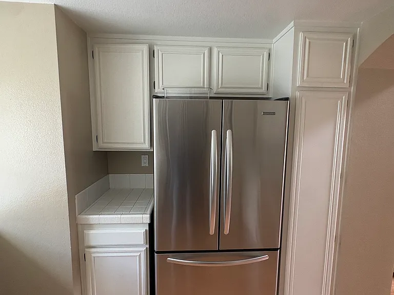 1018 Gilbert Ln — Photo 10