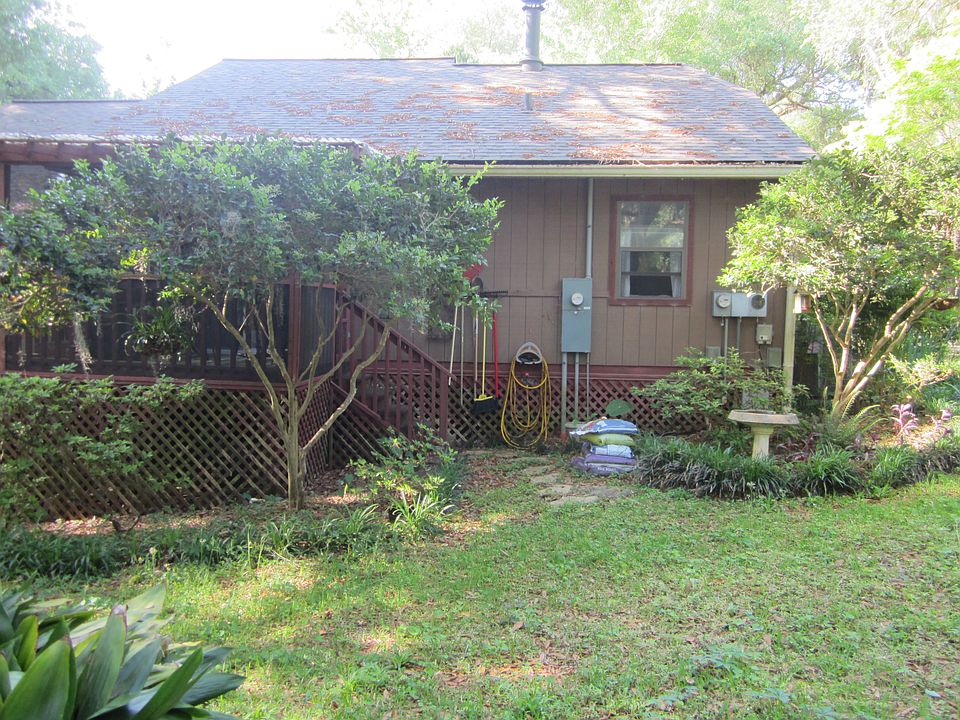 2nd image of 1490 Twin Lakes Cir