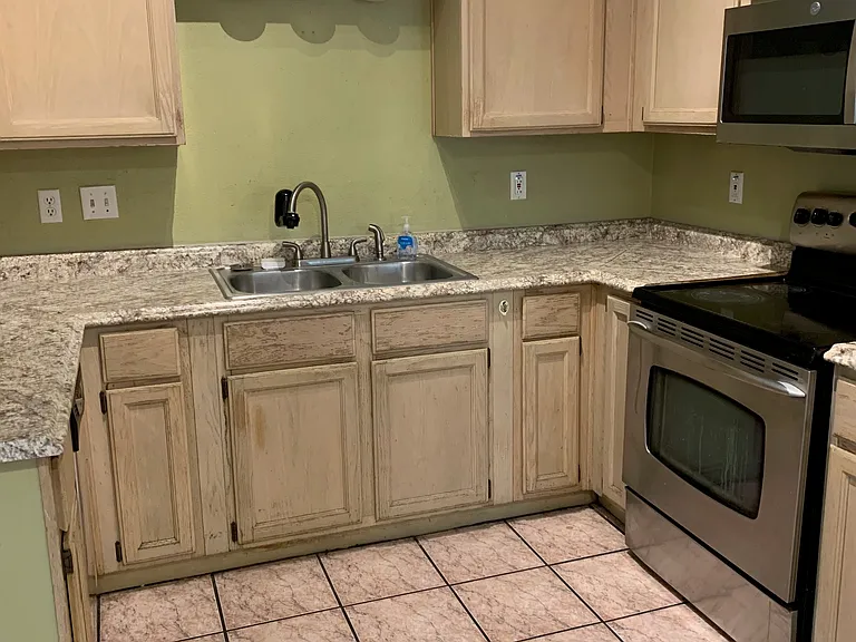 1044 Henson Ct — Photo 39