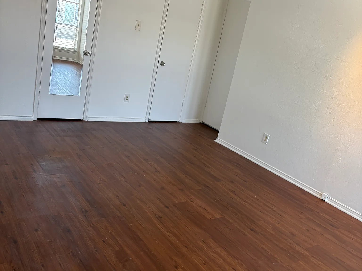 Studio, 320 sqft, $950 — Photo 3
