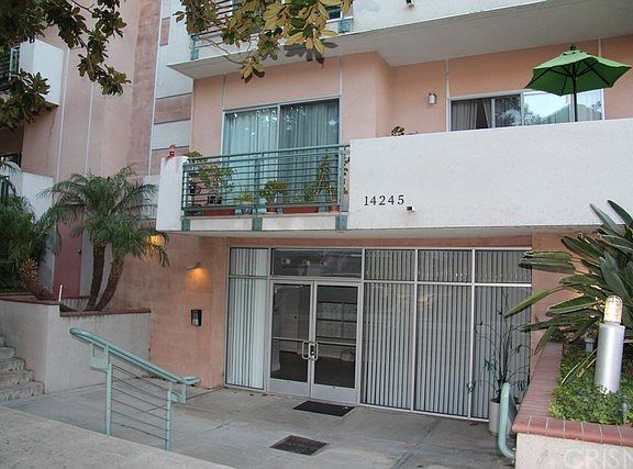 5th image of 14245 Dickens St Unit 307