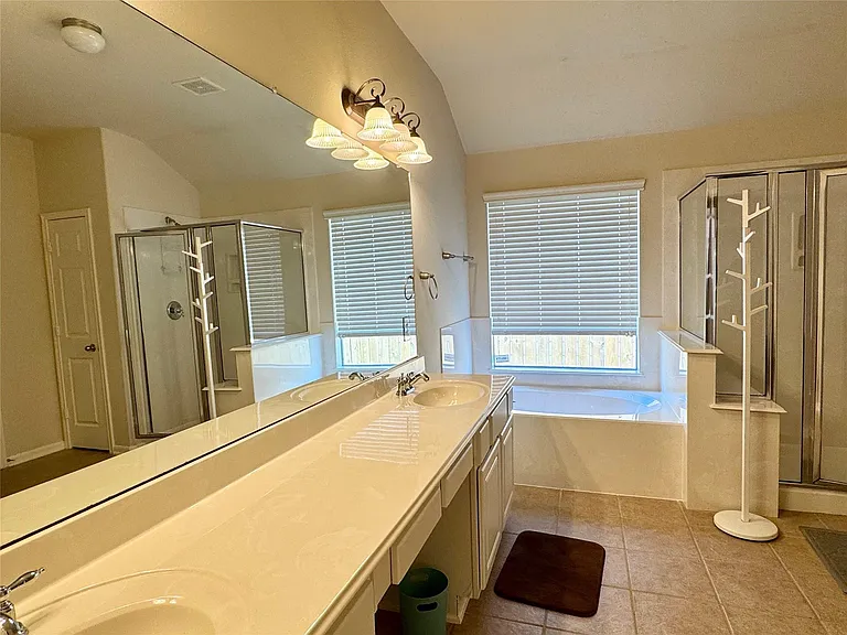 21818 Saragosa Pond Ln — Photo 12