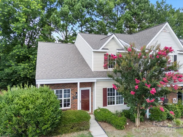 12914 Sickles Dr, Charlotte, NC 28273
