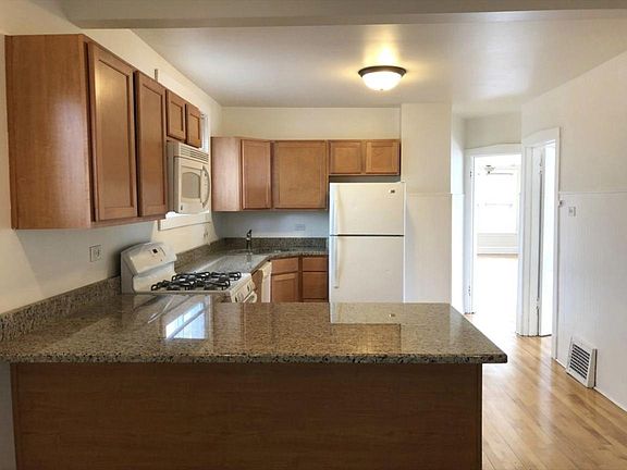 5th image of 5200 N Ludlam Ave #1