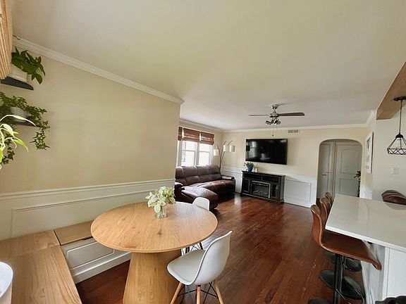 5th image of 2713 W 90th St