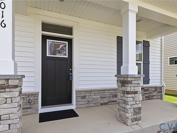 3rd image of 2415 Flora Blvd