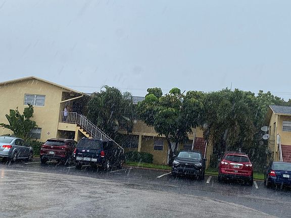 2nd image of 481 Sunshine Dr #C3