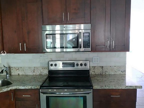 2nd image of 8221 Crespi Blvd #B