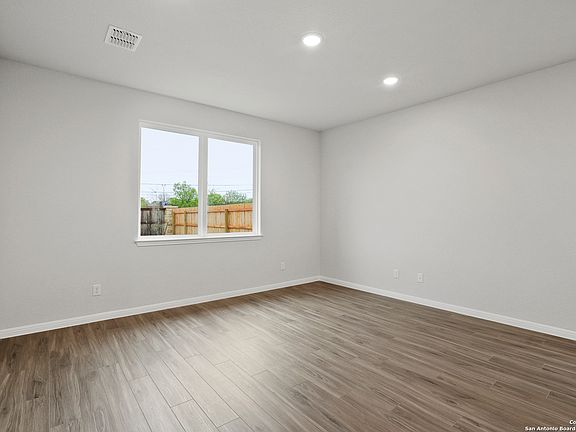3rd image of 4219 Ametrine Way