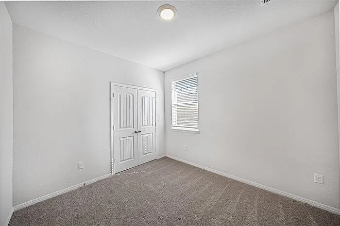 121 Mackinac Ln — Photo 13