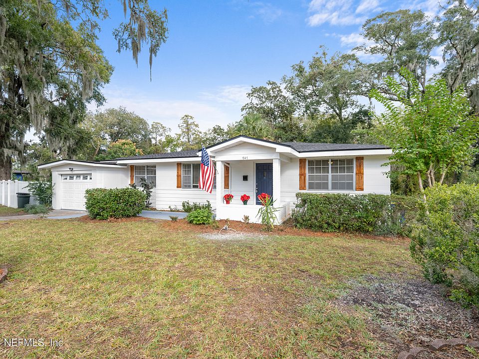 1st image of 947 BROOKMONT Avenue E