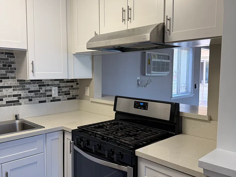 127 S Adams St — Photo 21