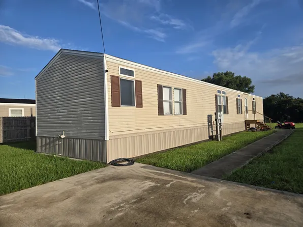 386 Blakefield Dr, Schriever, LA 70395