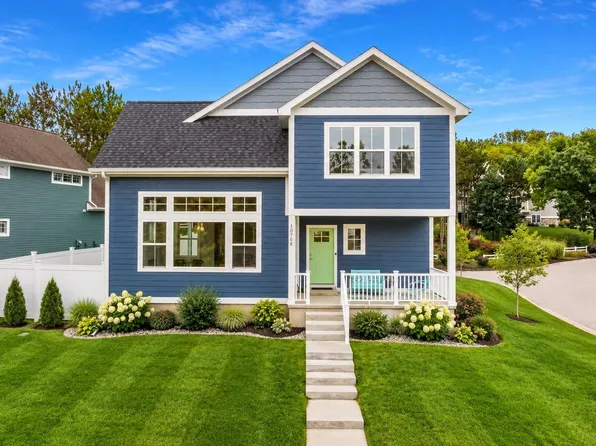 10708 Shrewbury St, Traverse City, MI 49684