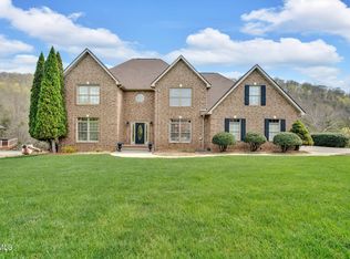 1913 Brentford Ln, Kingsport, TN 37664
