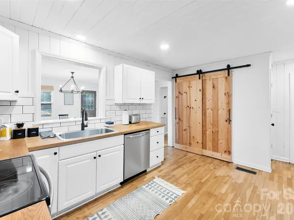 1217 Jackson Rd, Gastonia, NC 28052