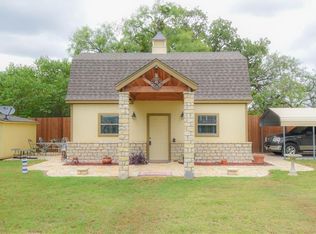 1320 Ports O Call Dr, Granbury, TX 76048
