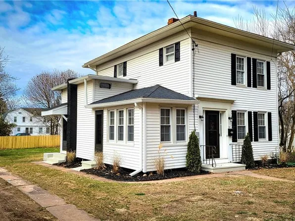 92 West Street, Manchester, CT 06040