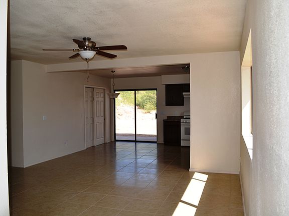 4th image of 2242 N Escuela Vw